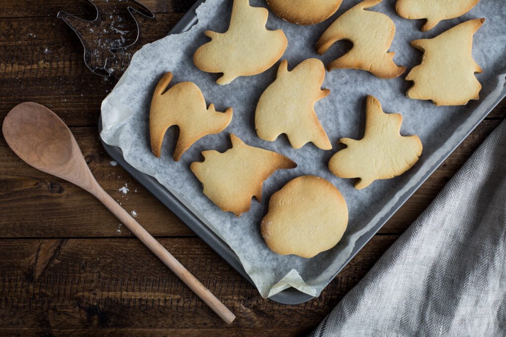 Halloween bakes. These are all blog post ideas for family bloggers this halloween.