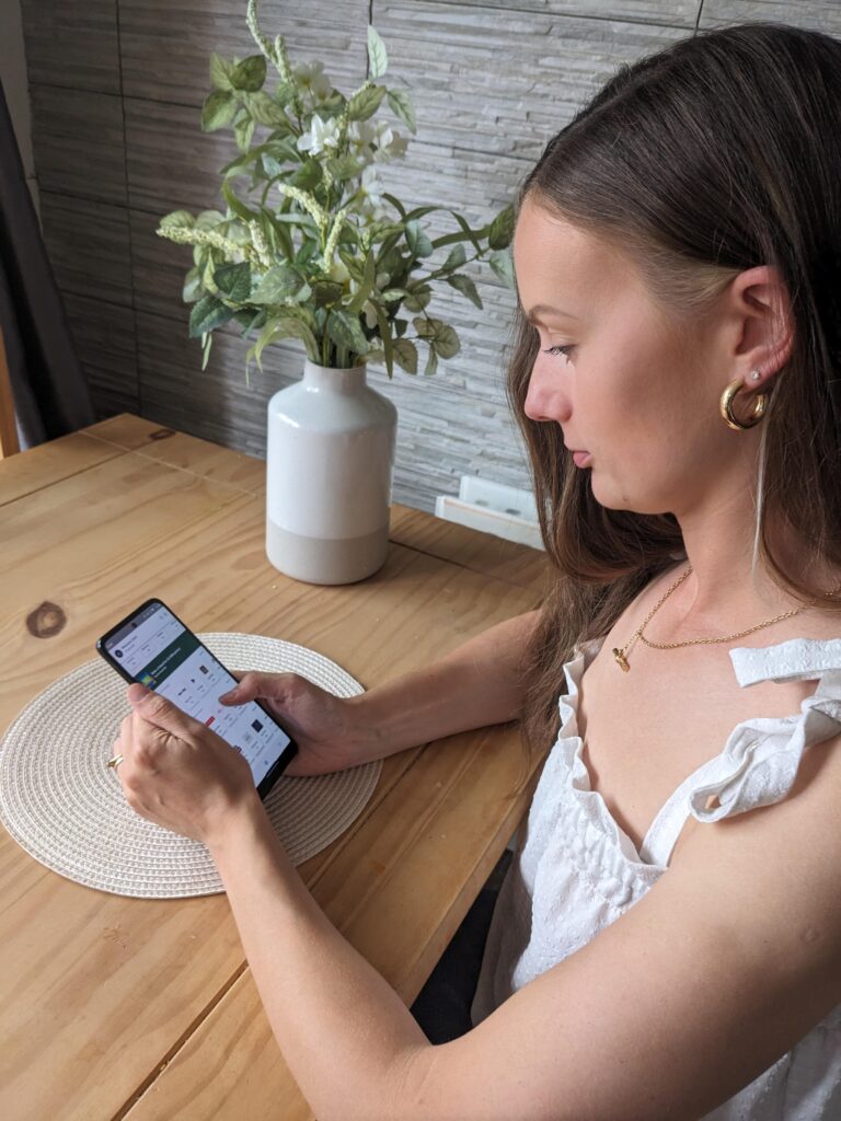 Claire Mac using cashback app JamDoughnut