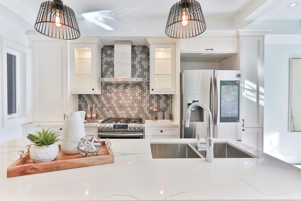 Top tips for viewing a new home. This is an image of a recently renovated kitchen.
