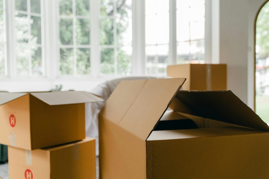 Not staying organised is one of the more annoying moving house mistakes.