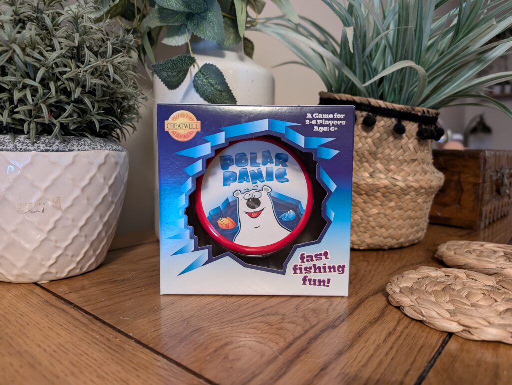Polar Panic card game from Wicked Uncle.