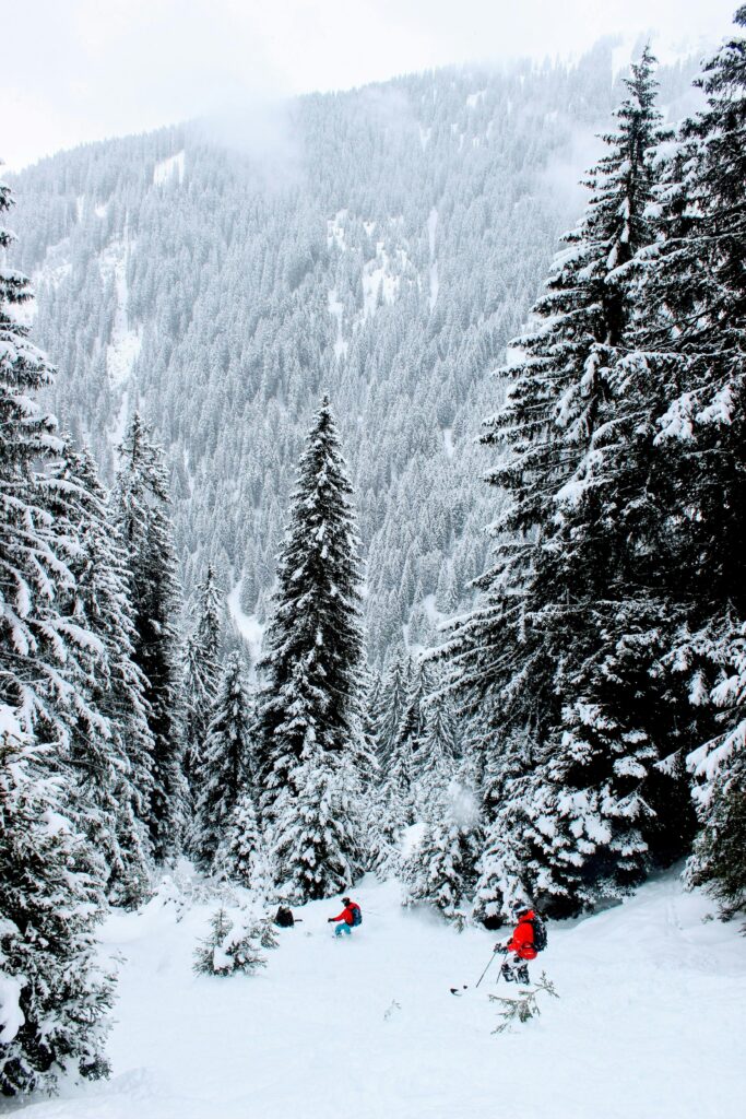 Apres-ski destinations St Anton and Arlberg.