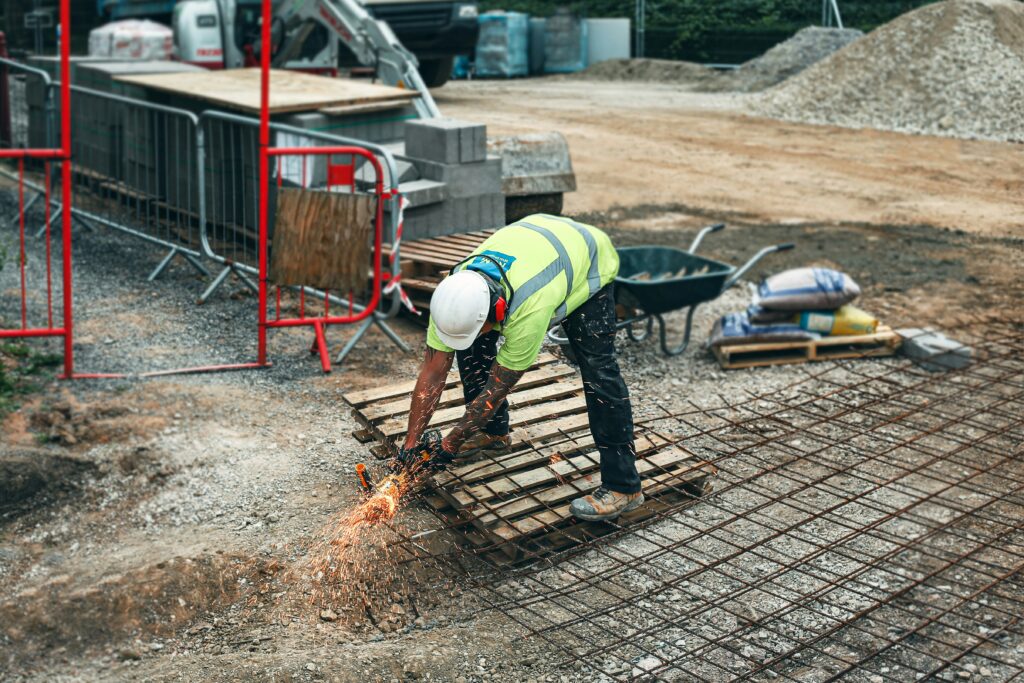 5 Steps To Ensure Lone Worker Safety.
