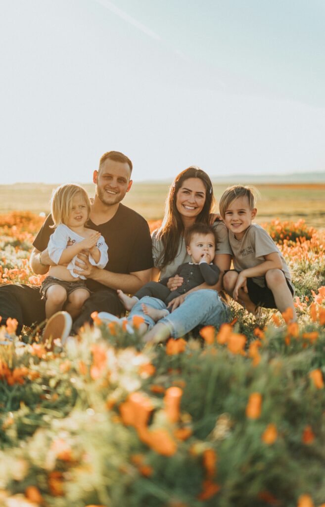 Family photoshoot. Family traditions.