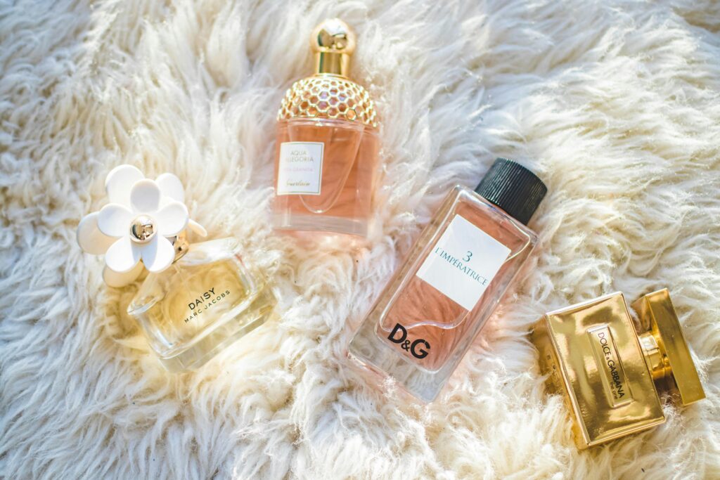 Match your mood with these perfumes.