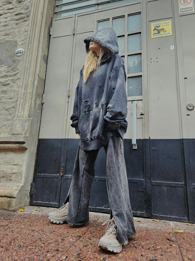 Woman wearing grunge fashion.