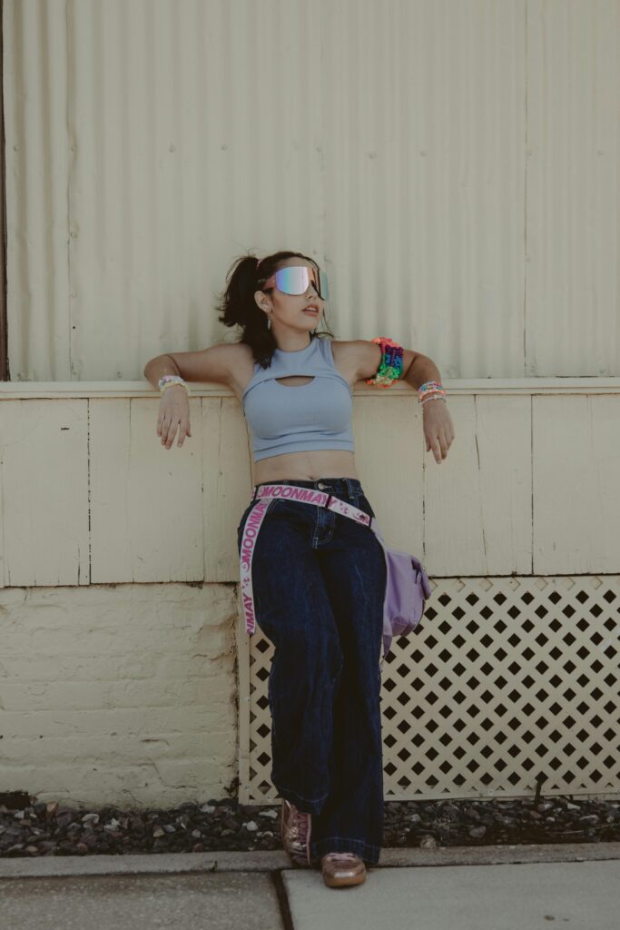 Girl wearing Y2K fashion.