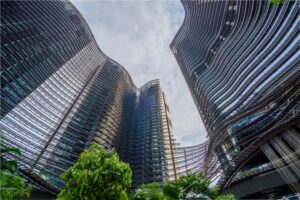 Moving Your Singapore Office: What to Handle In-House and What to Outsource